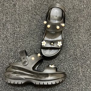 CROCS mega crush black sandals sz 8 like new